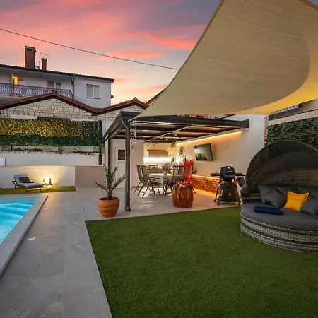 بيت للعطل Family Friendly House With A Swimming Pool - 24669 *