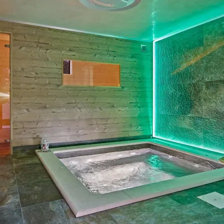 Family Friendly House With A Swimming Pool - 24669 بيت للعطل *