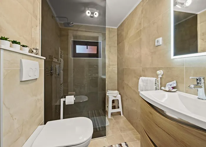 Family Friendly House With A Swimming Pool - 24669 Дом отдыха *